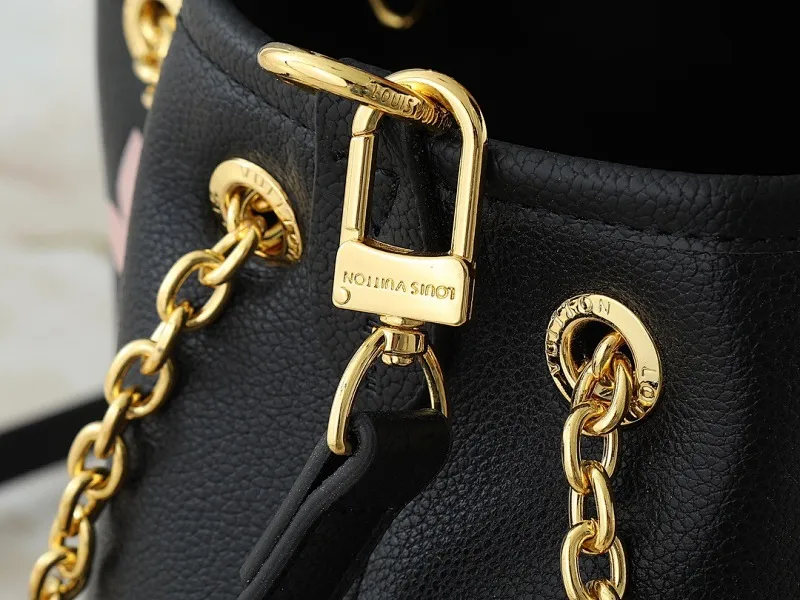 All Categories Official Website "Brand Women's Bags" Women's Bags 💙 LV 2025 New LV Crossbody Bag