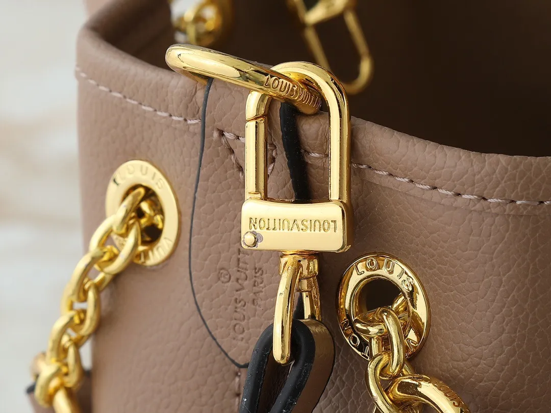 All Categories Official Website "Brand Women's Bags" Women's Bags 💙 LV 2025 New LV Crossbody Bag