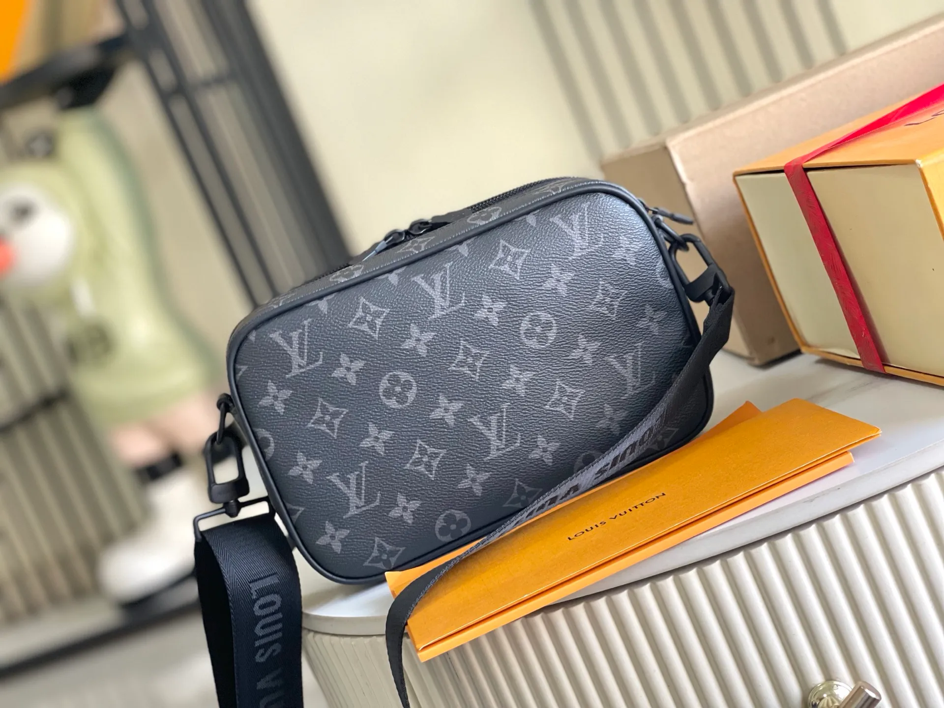 All Categories 💚 Authentic Grade Bags 💚 LV 2026 New LV Top Replica Crossbody Shoulder Bag