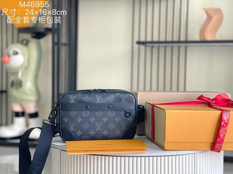 All Categories 💚 Authentic Grade Bags 💚 LV 2026 New LV Top Replica Crossbody Shoulder Bag