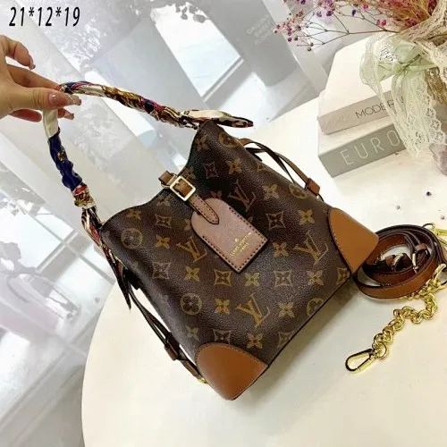 All categories Official website "Brand Women's Bags" Women's Bags 💙 LV fine imitation LV, high imitation LV bags, LV crossbody bags, 2023 official latest version LV bucket bag, LV bag factory, recommended bags, size: 25-15-24CM