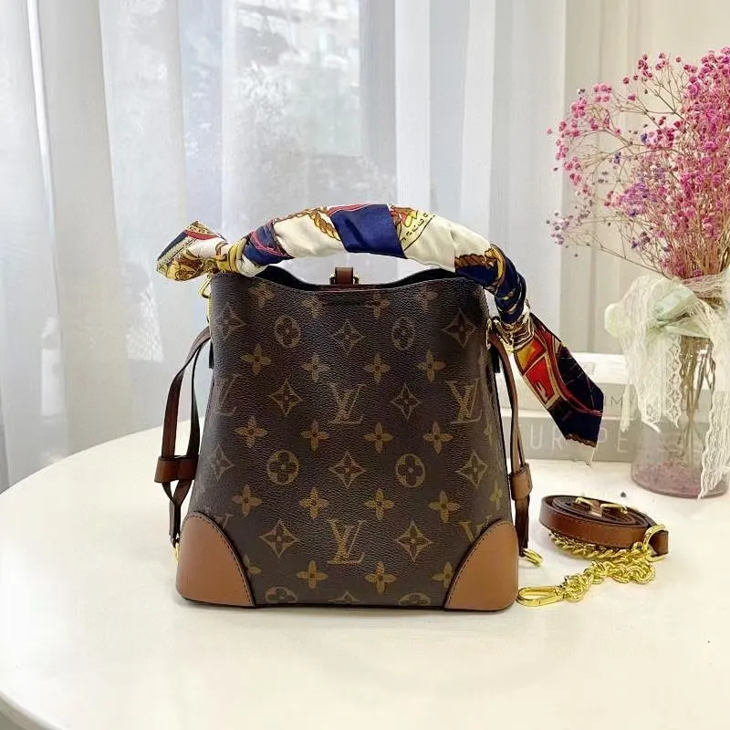 All categories Official website "Brand Women's Bags" Women's Bags 💙 LV fine imitation LV, high imitation LV bags, LV crossbody bags, 2023 official latest version LV bucket bag, LV bag factory, recommended bags, size: 25-15-24CM