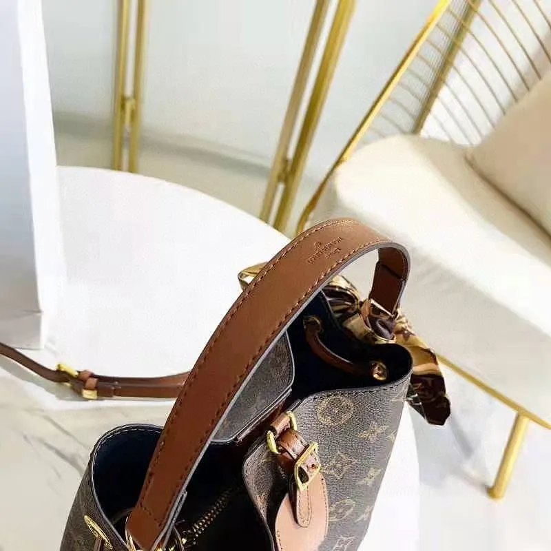 All categories Official website "Brand Women's Bags" Women's Bags 💙 LV fine imitation LV, high imitation LV bags, LV crossbody bags, 2023 official latest version LV bucket bag, LV bag factory, recommended bags, size: 25-15-24CM