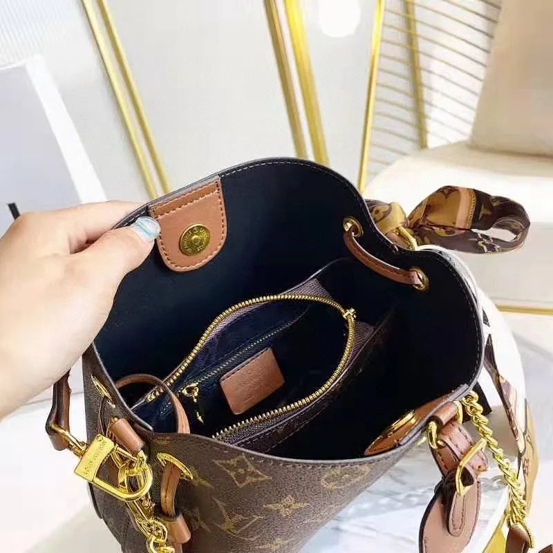 All categories Official website "Brand Women's Bags" Women's Bags 💙 LV fine imitation LV, high imitation LV bags, LV crossbody bags, 2023 official latest version LV bucket bag, LV bag factory, recommended bags, size: 25-15-24CM