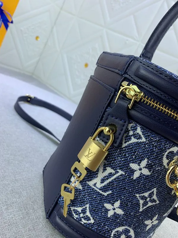 All Categories Official Website "Brand Women's Bags" Women's Bags 💙 LV upgraded original gradient denim blue cannes fortune bag. Drawing on the shape of a long-standing makeup box, women's art director Nicolas Ghesquière recreates the classic charm of the past with this semi-rigid handbag. Monogram and Monogram Reverse