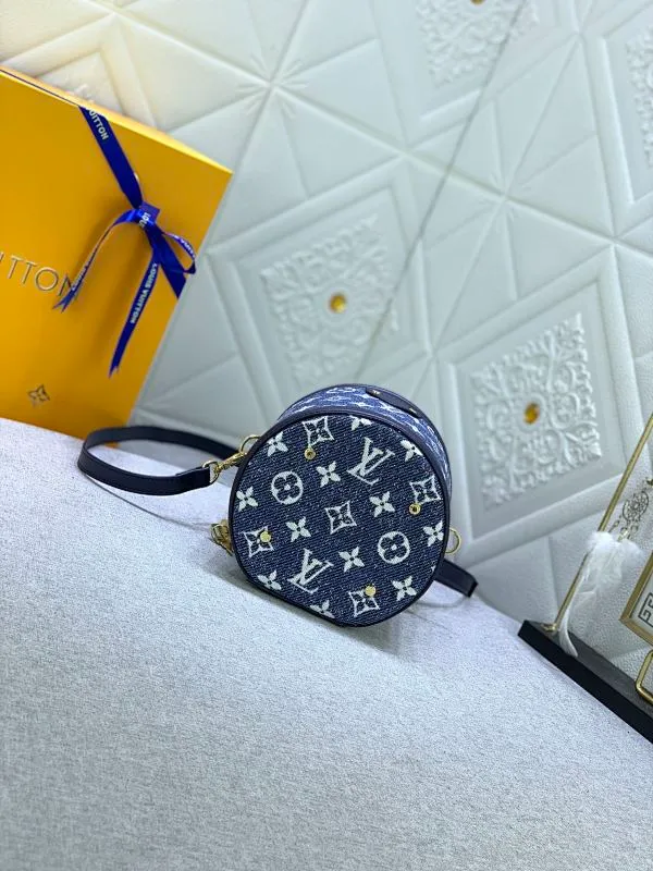 All Categories Official Website "Brand Women's Bags" Women's Bags 💙 LV upgraded original gradient denim blue cannes fortune bag. Drawing on the shape of a long-standing makeup box, women's art director Nicolas Ghesquière recreates the classic charm of the past with this semi-rigid handbag. Monogram and Monogram Reverse