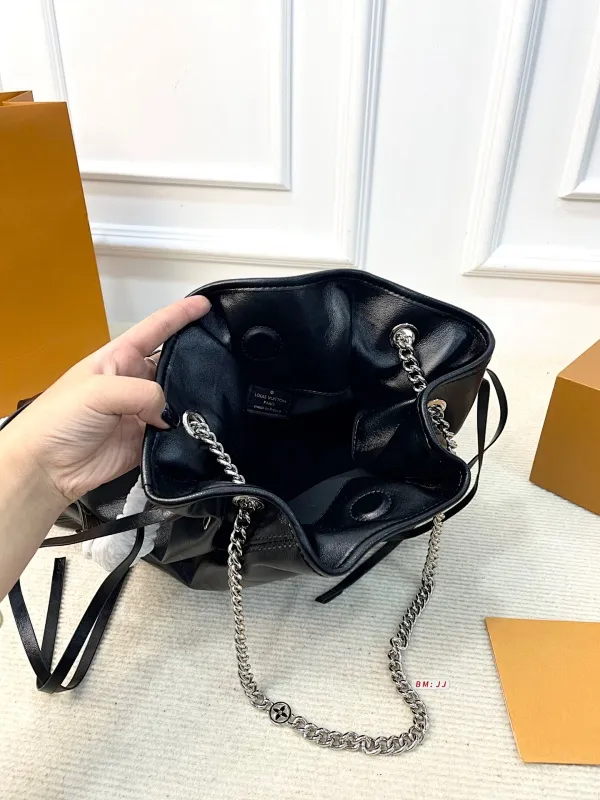 All Categories Official Website "Brand Women's Bags" Women's Bags 💙 LV 2025 New LV Crossbody Bag