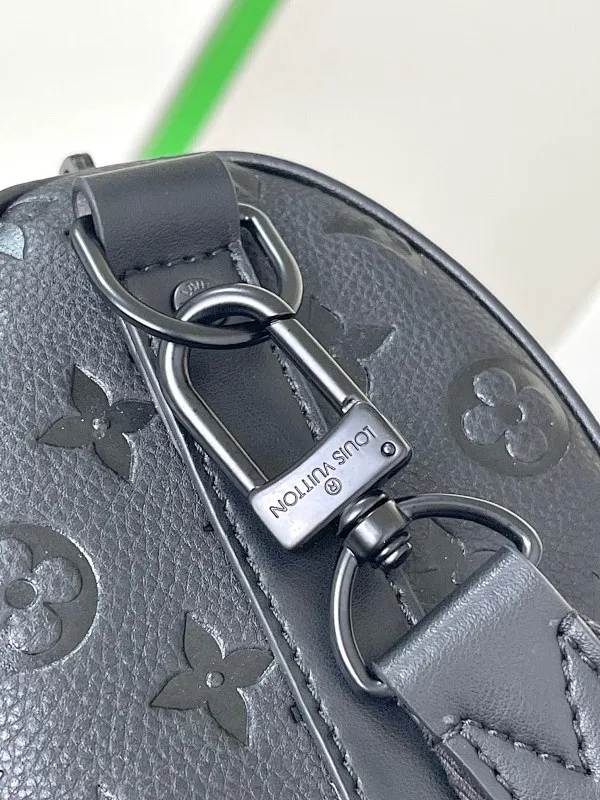 All Categories Official Website "Brand Women's Bags" Women's Bags 💙 LV 2026 New LV Crossbody Bag