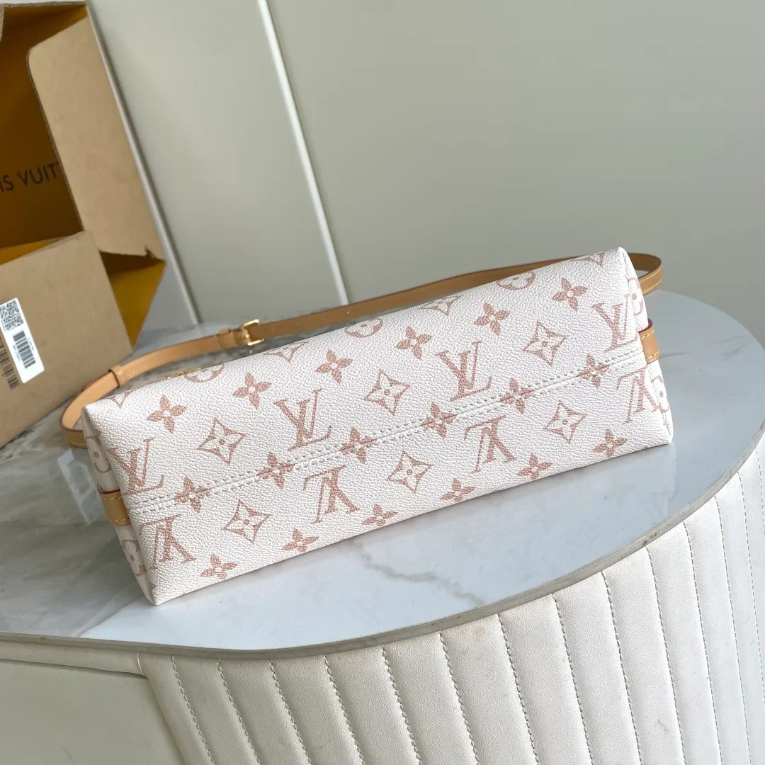 All Categories Official Website "Brand Women's Bags" Women's Bags 💙 LV LV 2026 New Crossbody Shoulder Bag
