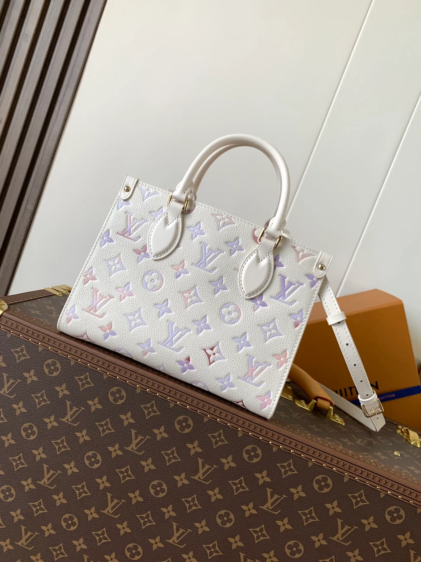 All categories Official website "Brand Women's Bags" Women's Bags 💙 LV 2026 new LV hand-held crossbody bag