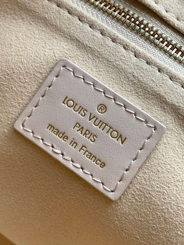 All categories Official website "Brand Women's Bags" Women's Bags 💙 LV 2026 new LV hand-held crossbody bag