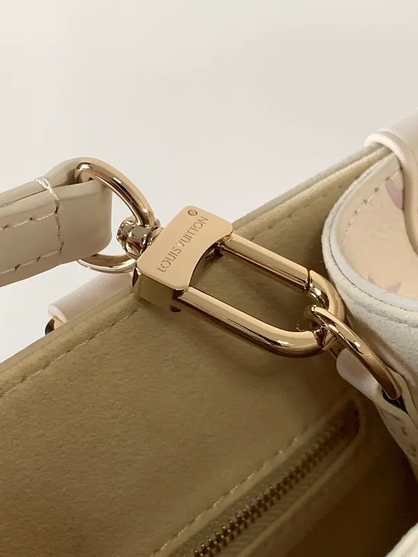 All categories Official website "Brand Women's Bags" Women's Bags 💙 LV 2026 new LV hand-held crossbody bag