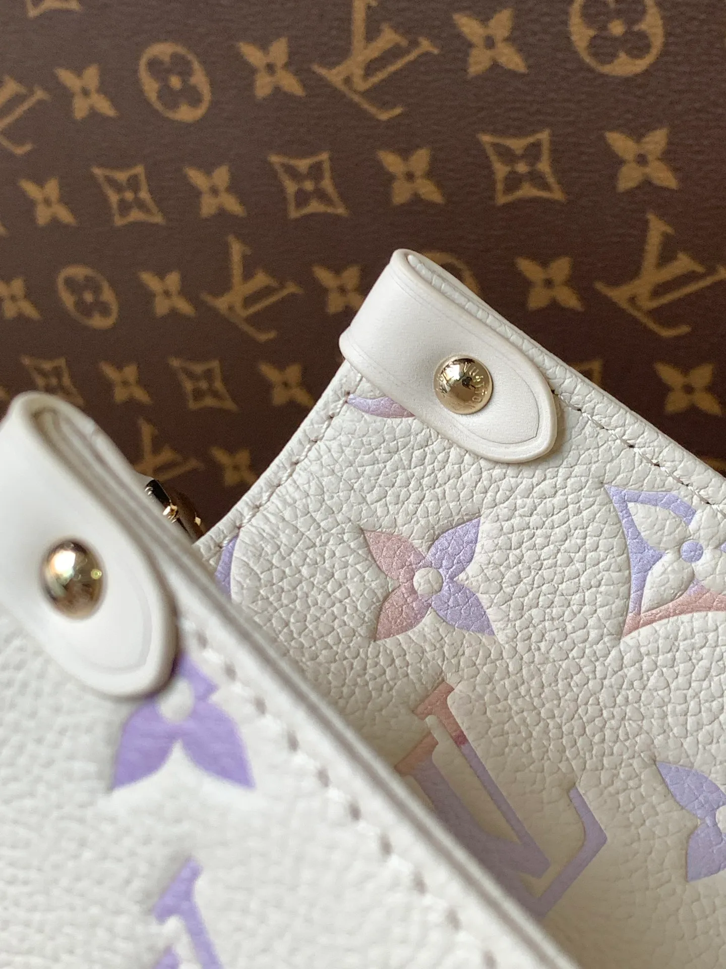 All categories Official website "Brand Women's Bags" Women's Bags 💙 LV 2026 new LV hand-held crossbody bag