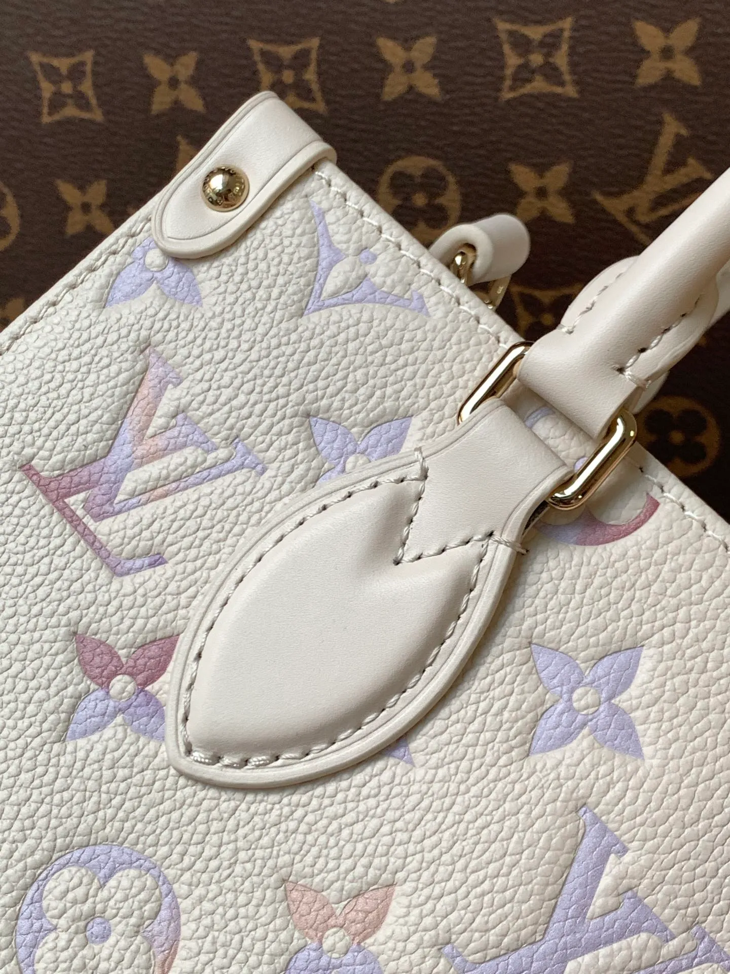 All categories Official website "Brand Women's Bags" Women's Bags 💙 LV 2026 new LV hand-held crossbody bag
