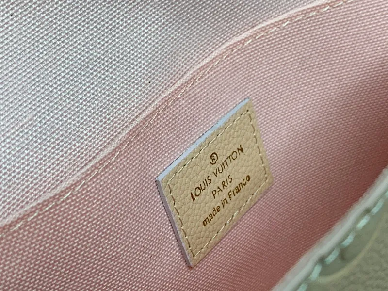 All categories Official website "Brand Women's Bags" Women's Bags 💙 LV replica LV, fine imitation LV bags, LV shoulder bags, 2023 official latest version LV crossbody bag, bag factory, original material, size: 21-12-3CM