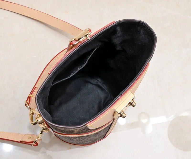 All Categories Official Website "Brand Women's Bags" Women's Bags 💙 LV 2023 New LV Crossbody Bag