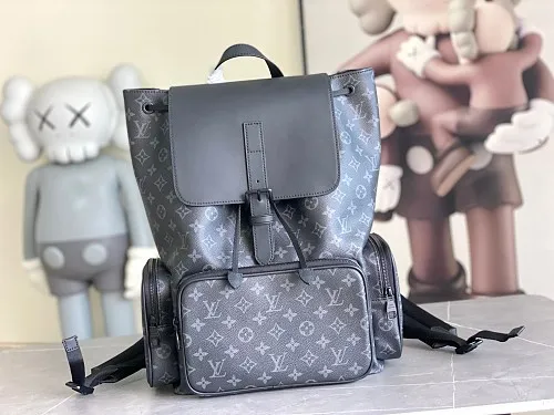 All categories 💚 Authentic bags 💚 LV LV classic backpack