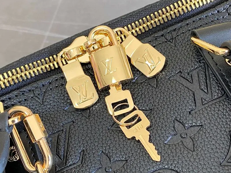 All Categories 💚 Authentic Grade Bags 💚 LV 2026 New LV Travel Bag
