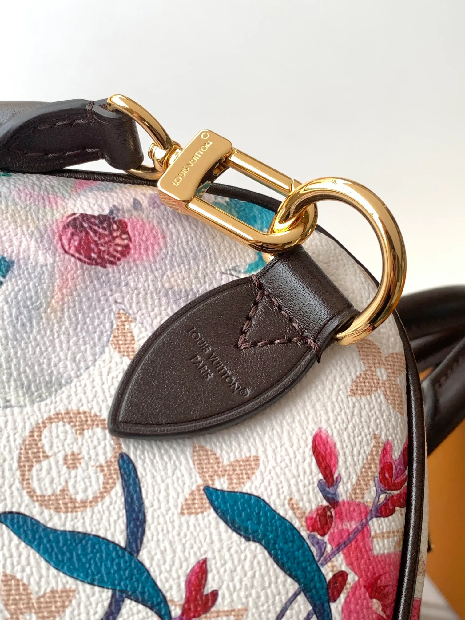 All Categories Official Website "Brand Women's Bags" Women's Bags 💙 LV 2026 New LV Crossbody Bag