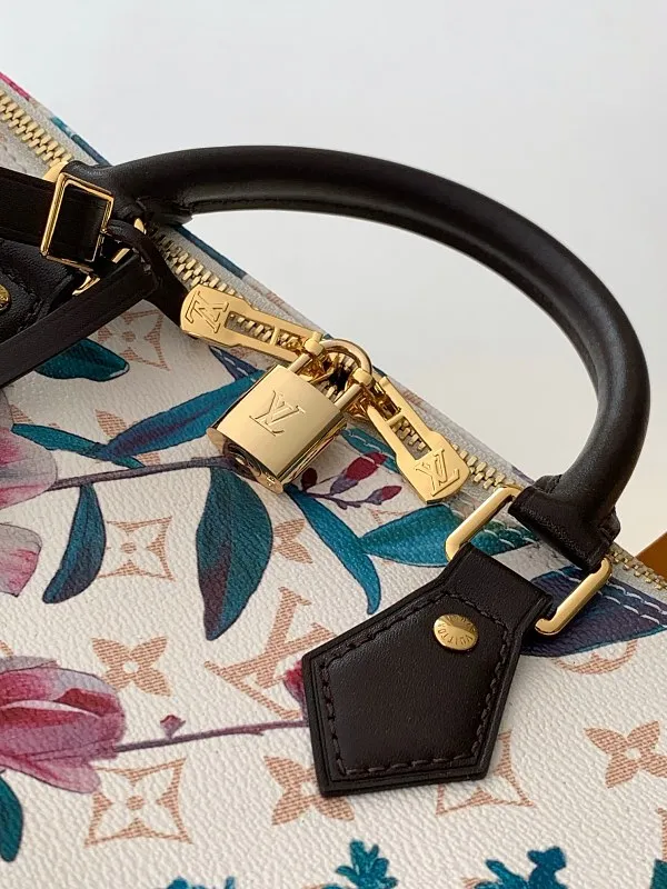All Categories Official Website "Brand Women's Bags" Women's Bags 💙 LV 2026 New LV Crossbody Bag