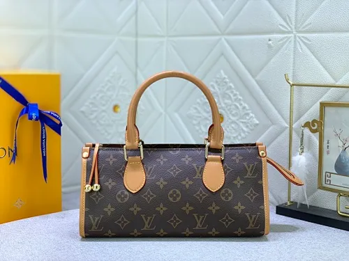 All Categories Official Website "Brand Women's Bags" Women's Bags 💙 LV upgraded original version 💕 Medieval series gold ball triangle bag 💕 Wang Ou's same gold ball triangle bag, Popincourt Haut small gold ball, this bag is full of design, the side is triangular, and the zipper is equipped with two small gold balls, commonly known as the small gold ball bag, the portable style is very grand and reveals an elegant atmosphere, there are also