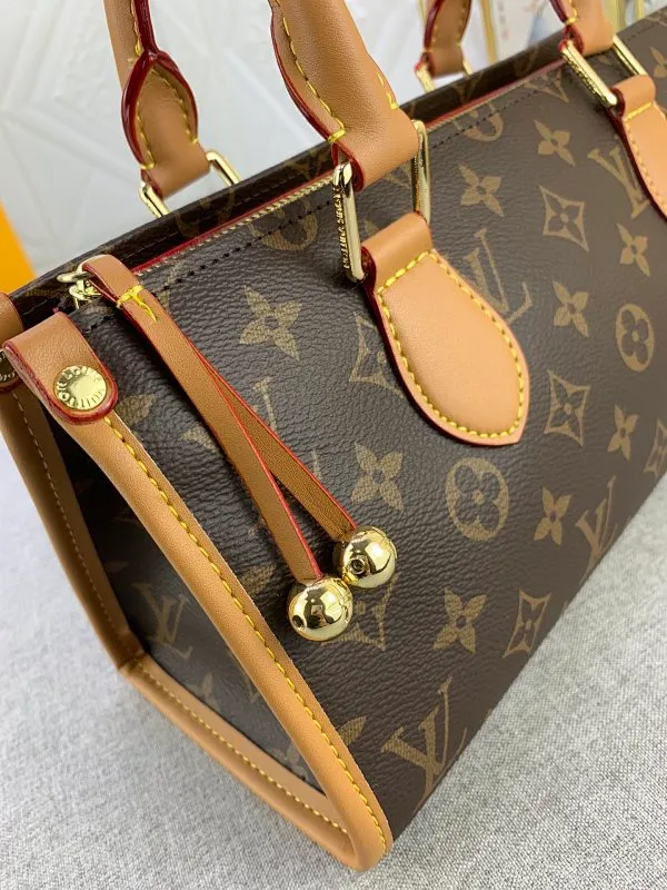 All Categories Official Website "Brand Women's Bags" Women's Bags 💙 LV upgraded original version 💕 Medieval series gold ball triangle bag 💕 Wang Ou's same gold ball triangle bag, Popincourt Haut small gold ball, this bag is full of design, the side is triangular, and the zipper is equipped with two small gold balls, commonly known as the small gold ball bag, the portable style is very grand and reveals an elegant atmosphere, there are also