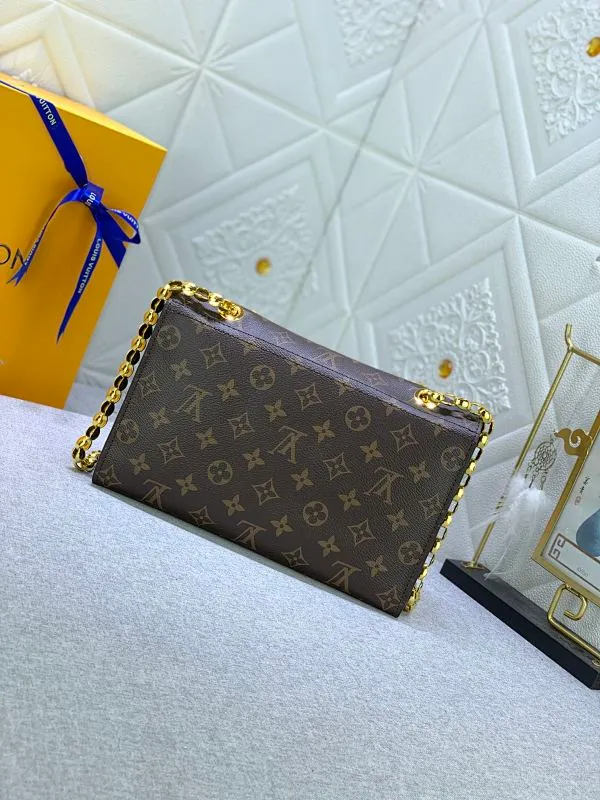 All Categories Official Website "Brand Women's Bags" Women's Bags 💙 LV French custom-made Monogram canvas and exquisite calfskin, top-notch handmade in Taiwan, perfect bottom arc of original order for quality, perfect combination of materials and unique hardware accessories, all investment regardless of cost, single shoulder, hand-held, cross-body all-match must-have style, exquisite crown lock buckle, showing the queen's style