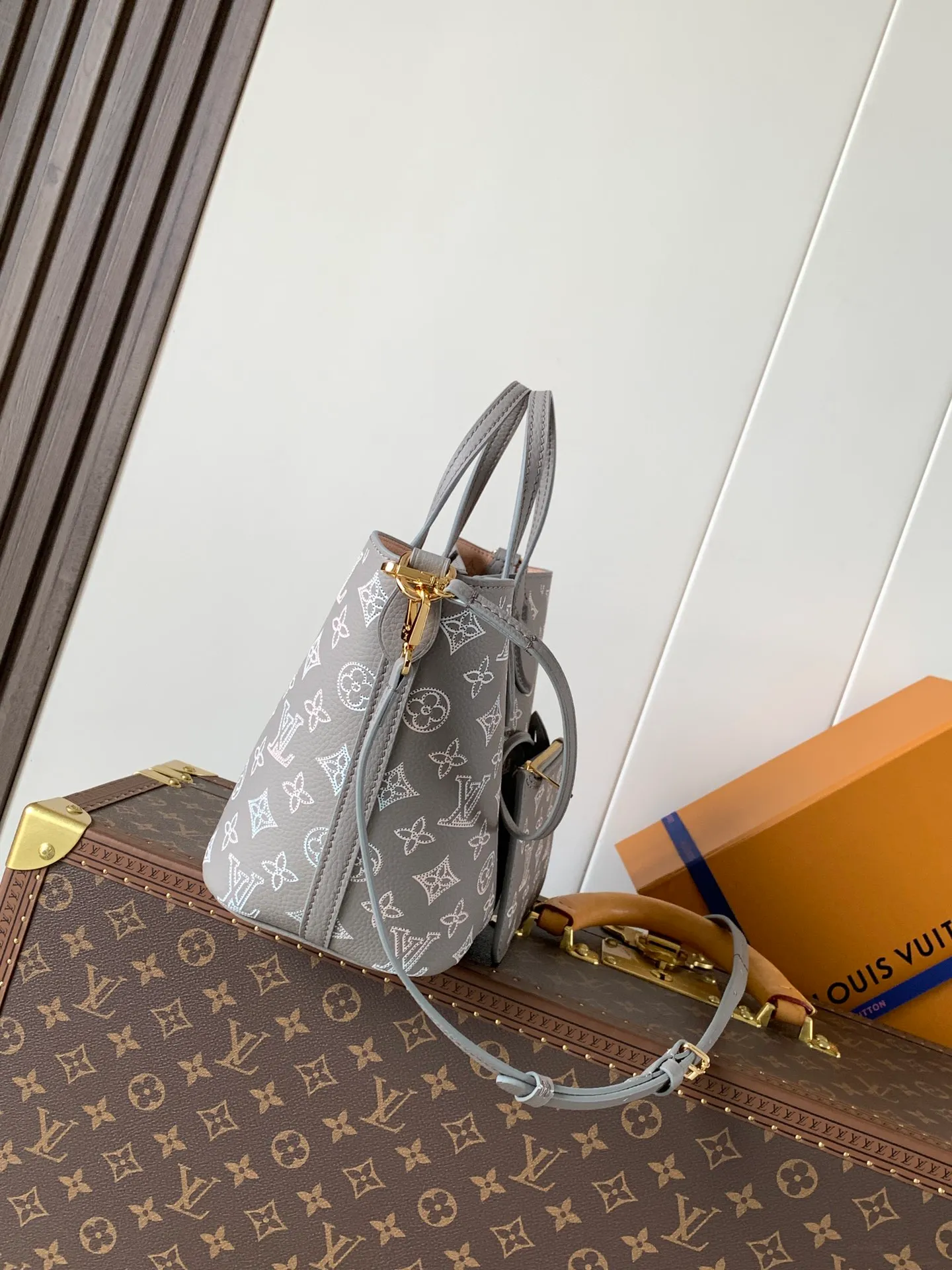 All categories Official website "Brand Women's Bags" Women's Bags 💙 LV 2026 new LV hand-held crossbody bag