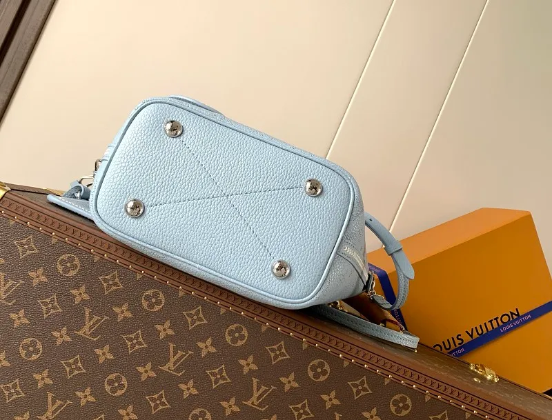 All categories Official website "Brand Women's Bags" Women's Bags 💙 LV 2026 new LV hand-held crossbody bag