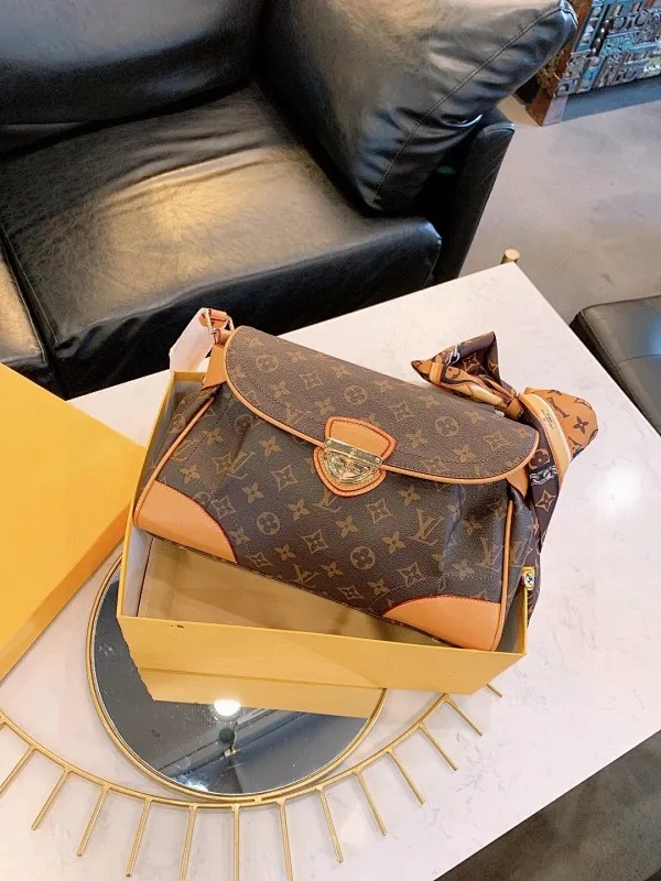 All categories Official website "Brand Women's Bags" Women's Bags 💙 LV fine imitation LV, high imitation LV bags, LV crossbody bags, 2023 official latest version LV armpit bag, LV bag factory, recommended bags, size: 31-4-16CM