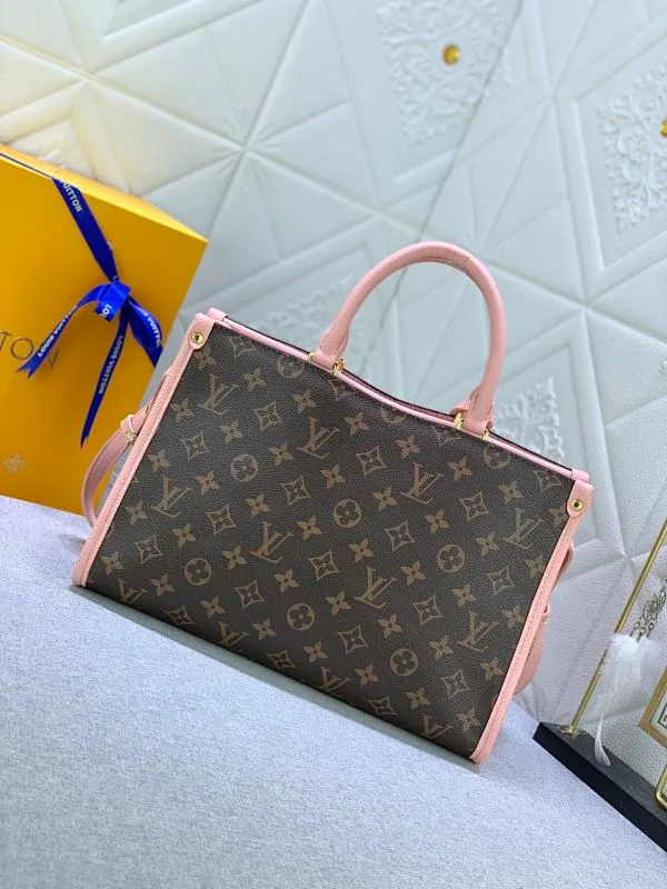 All categories Official website "Brand Women's Bags" Women's Bags 💙 LV upgrades the original Popincourt handbag with a fashionable new attitude. This contemporary tote in single-frame canvas and natural leather trim offers effortless style and impeccable functionality. Size: 32-21-13cm