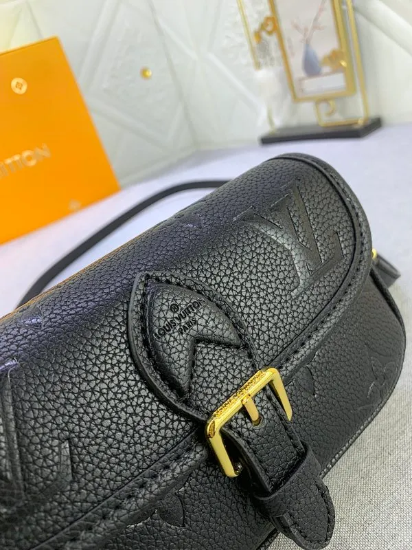 All Categories Official Website "Brand Women's Bags" Women's Bags 💙 LV 2024 New LV Crossbody Bag