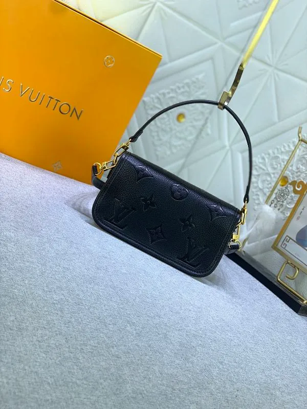 All Categories Official Website "Brand Women's Bags" Women's Bags 💙 LV 2024 New LV Crossbody Bag