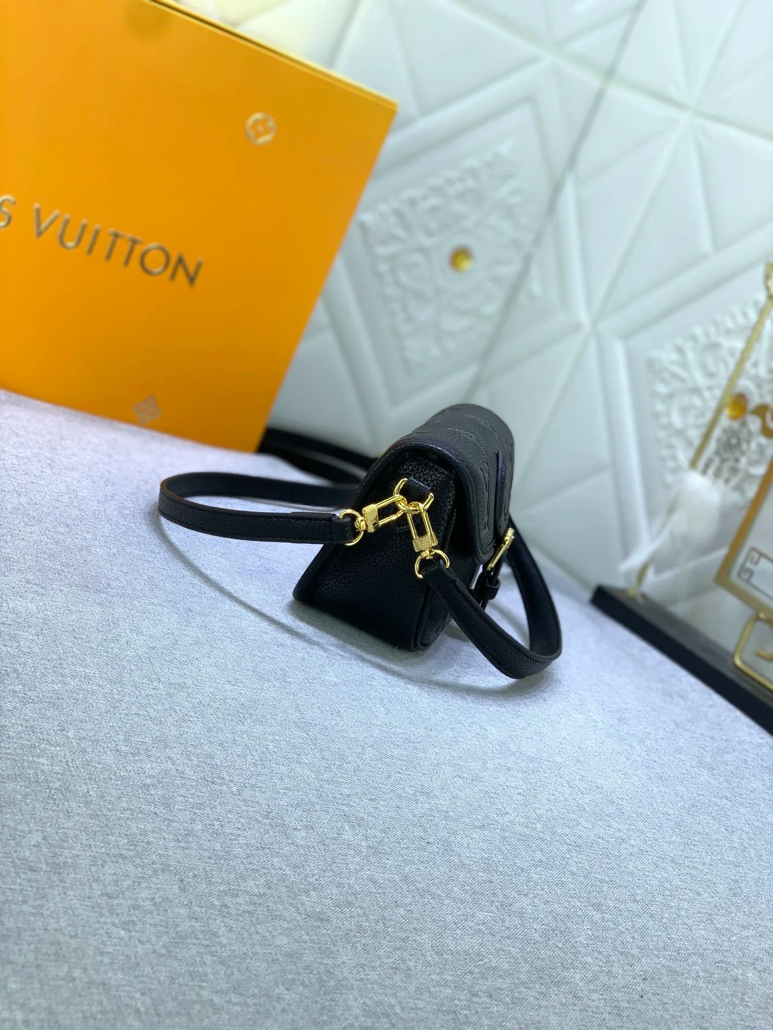 All Categories Official Website "Brand Women's Bags" Women's Bags 💙 LV 2024 New LV Crossbody Bag