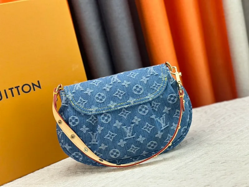 All categories Official website "Brand Women's Bags" Women's Bags 💙 LV 2024 official website new LV armpit bag