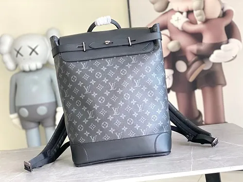 All categories 💚 Authentic bags 💚 LV LV classic backpack