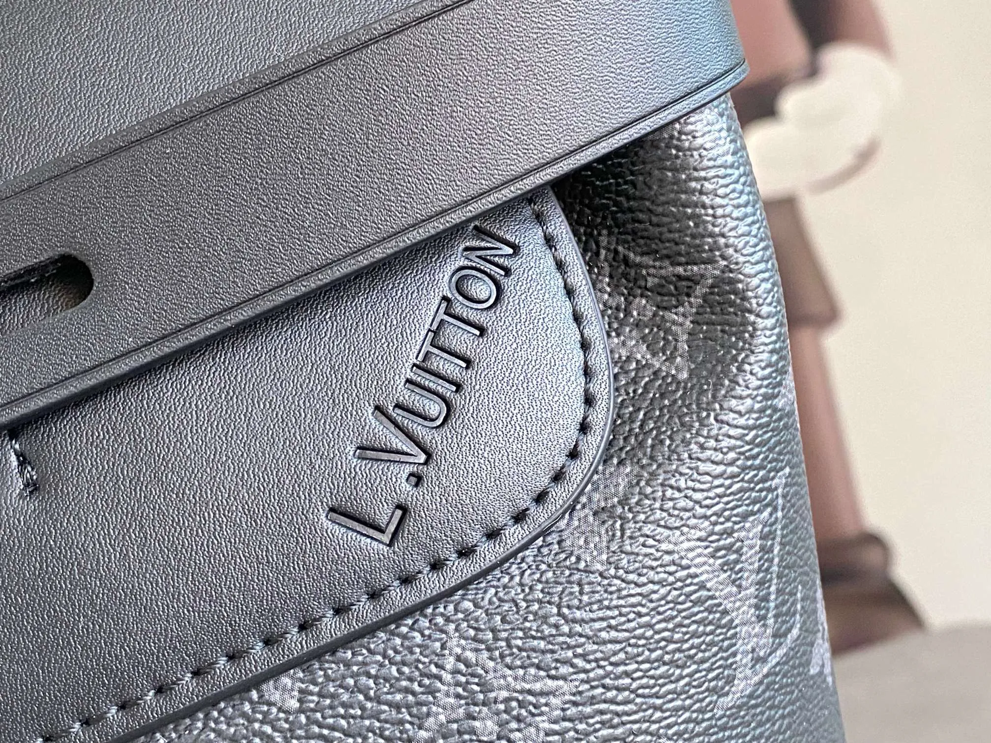 All categories 💚 Authentic bags 💚 LV LV classic backpack