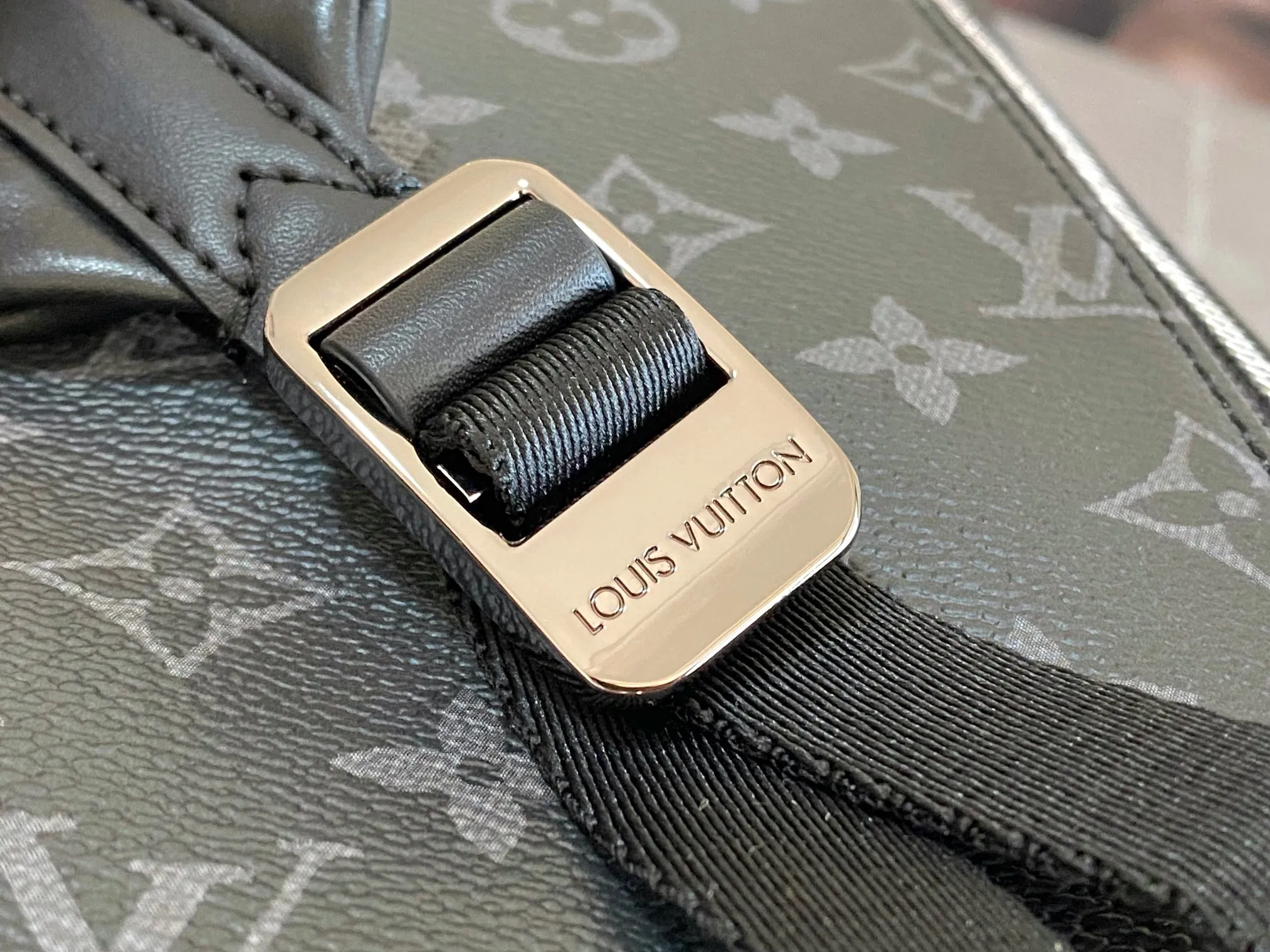 All categories 💚 Authentic bags 💚 LV LV classic backpack