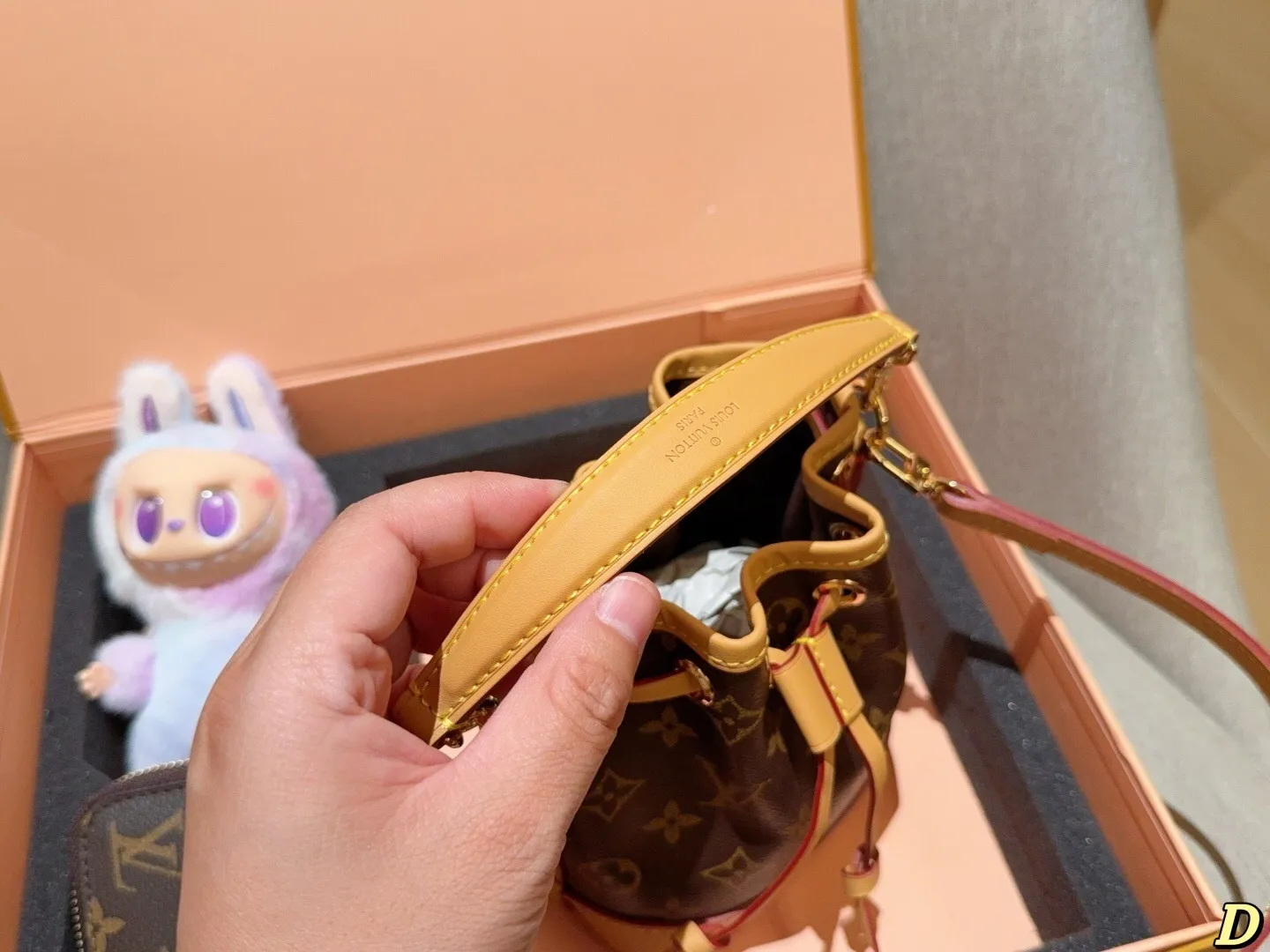 All Categories Official Website "Brand Women's Bags" Women's Bags 💙 LV 2025 New LV Set Box Mini Spout Small Bucket ➕Coin Purse ➕labubu Pendant