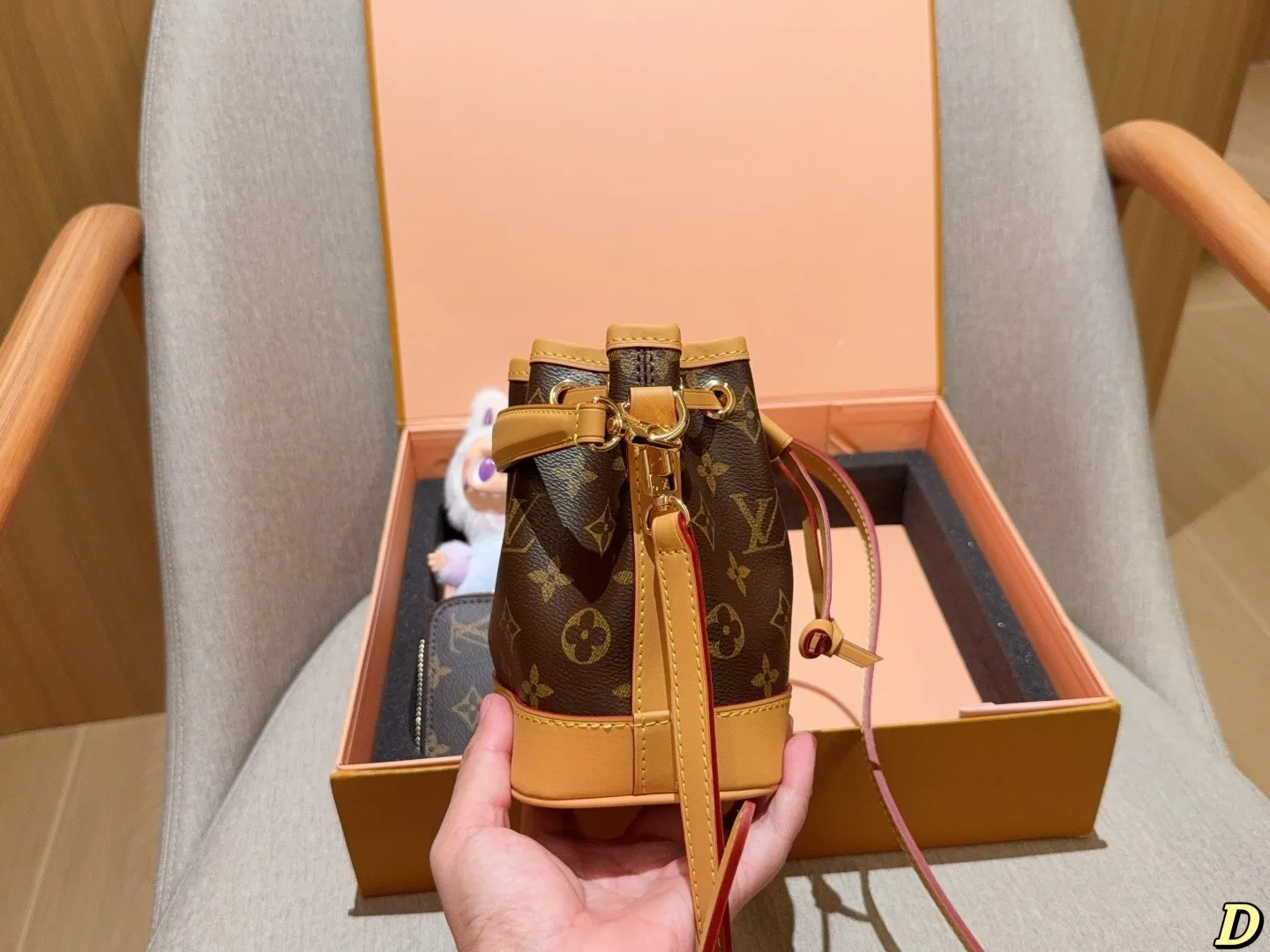 All Categories Official Website "Brand Women's Bags" Women's Bags 💙 LV 2025 New LV Set Box Mini Spout Small Bucket ➕Coin Purse ➕labubu Pendant
