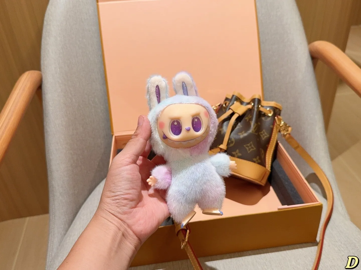 All Categories Official Website "Brand Women's Bags" Women's Bags 💙 LV 2025 New LV Set Box Mini Spout Small Bucket ➕Coin Purse ➕labubu Pendant