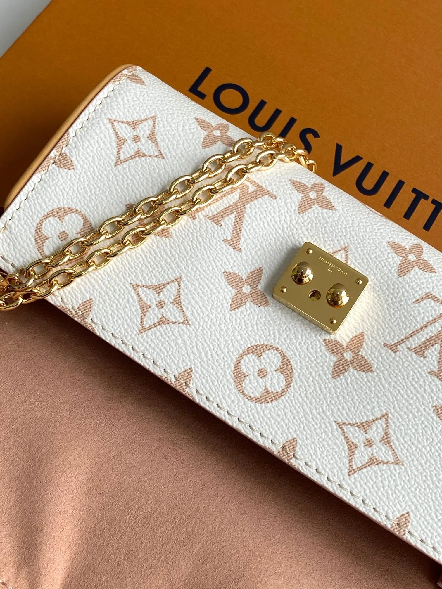 All Categories Official Website "Brand Women's Bags" Women's Bags 💙 LV 2025 New LV Crossbody Bag