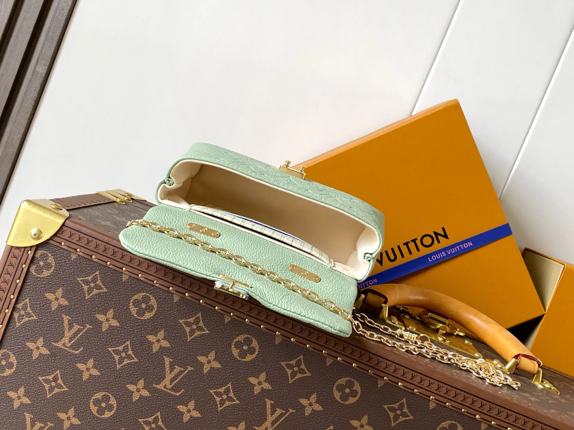All Categories Official Website "Brand Women's Bags" Women's Bags 💙 LV 2026 New LV Crossbody Bag