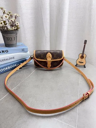 All Categories Official Website "Brand Women's Bags" Women's Bags 💙 LV 2025 New LV Crossbody Bag