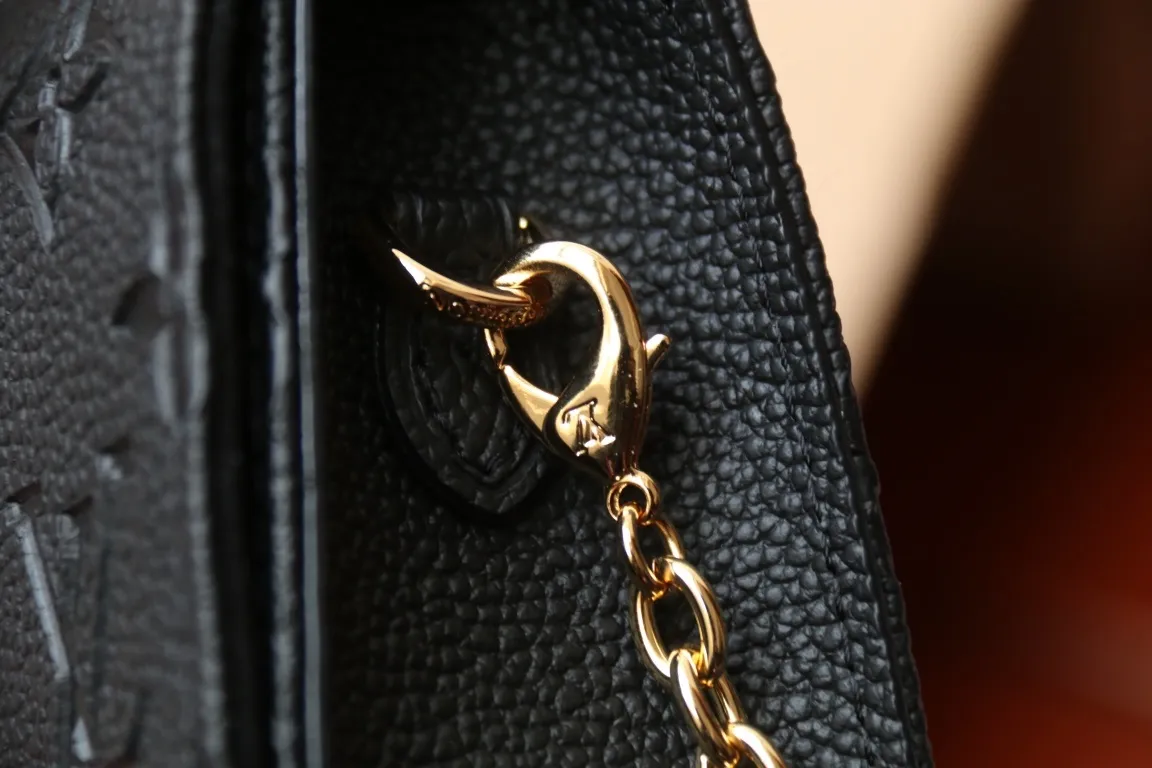 All Categories Official Website "Brand Women's Bags" Women's Bags 💙 LV 2024 New LV Crossbody Bag