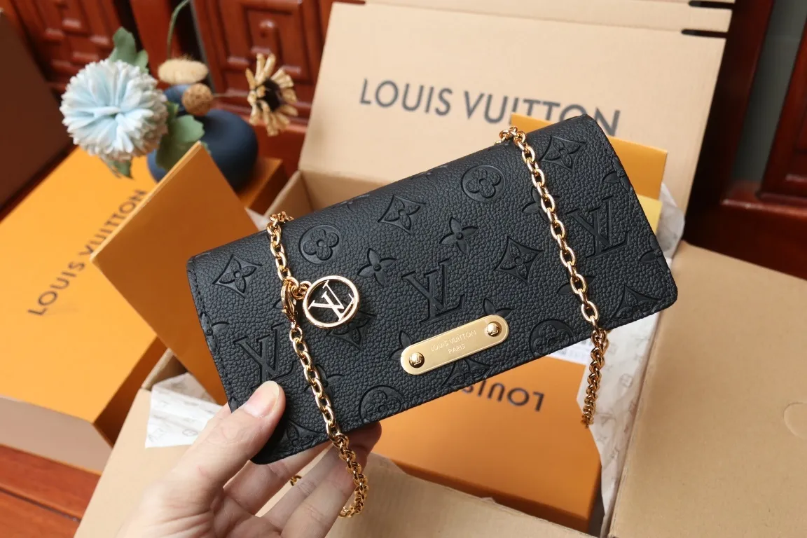 All Categories Official Website "Brand Women's Bags" Women's Bags 💙 LV 2024 New LV Crossbody Bag