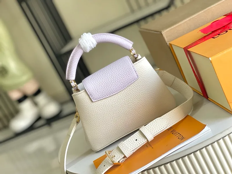All Categories 💚 Authentic Grade Bags 💚 LV 2026 New LV Top Replica Crossbody Shoulder Bag