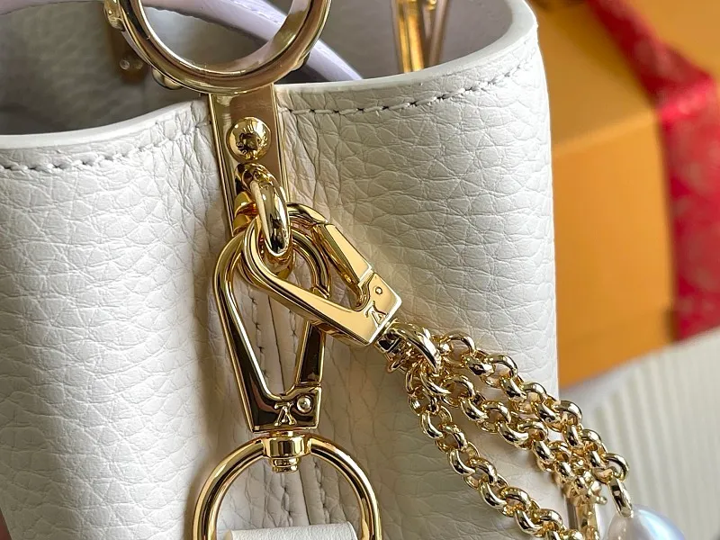 All Categories 💚 Authentic Grade Bags 💚 LV 2026 New LV Top Replica Crossbody Shoulder Bag