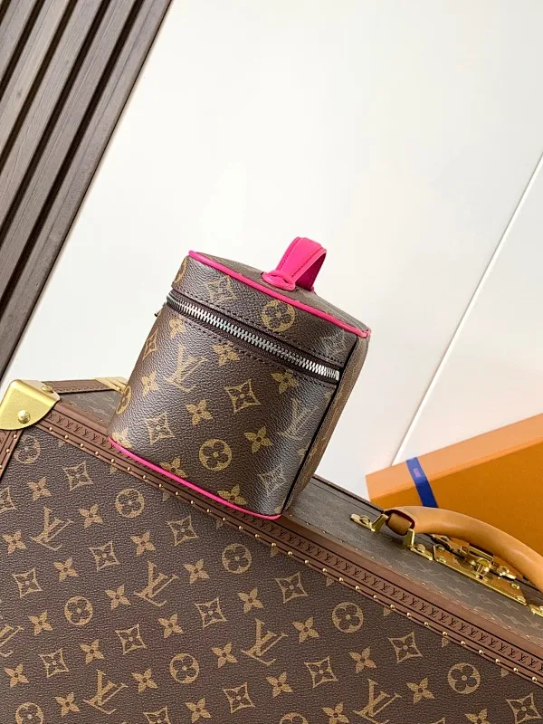 All Categories Official Website "Brand Women's Bags" Women's Bags 💙 LV 2025 New LV Crossbody Bag