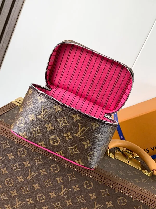 All Categories Official Website "Brand Women's Bags" Women's Bags 💙 LV 2025 New LV Crossbody Bag